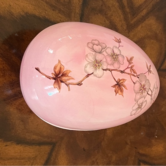 Chinese Cherry Blossom Hand Painted Porcelain Egg - Picture 3 of 10